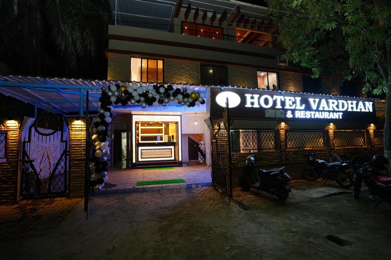 Hotel Vardhan Silvassa Exterior photo